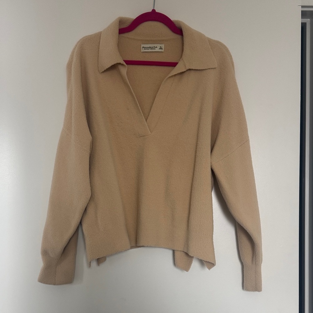 Abercrombie & Fitch Camel V-Neck Sweater